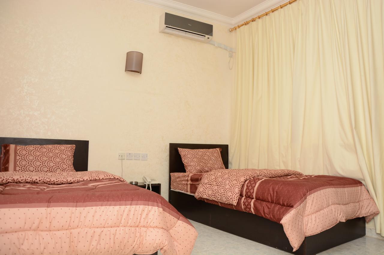 Teeba Palace Hotel Suites Амман Екстер'єр фото