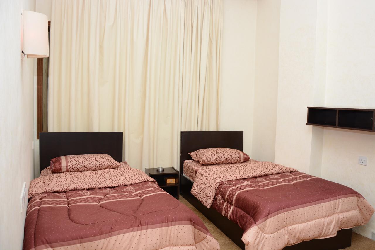 Teeba Palace Hotel Suites Амман Екстер'єр фото