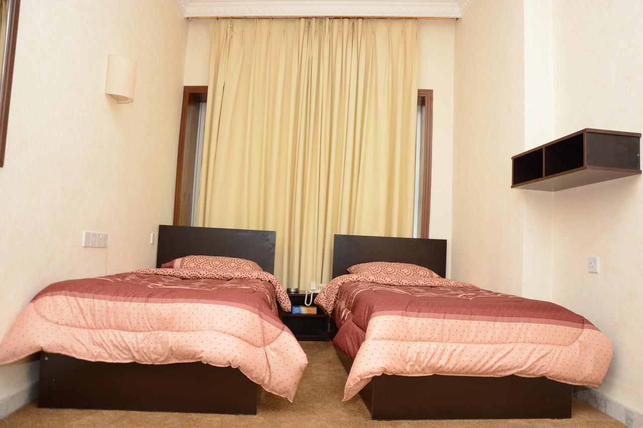 Teeba Palace Hotel Suites Амман Екстер'єр фото