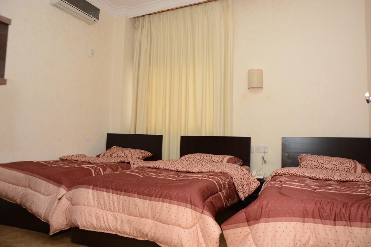 Teeba Palace Hotel Suites Амман Екстер'єр фото