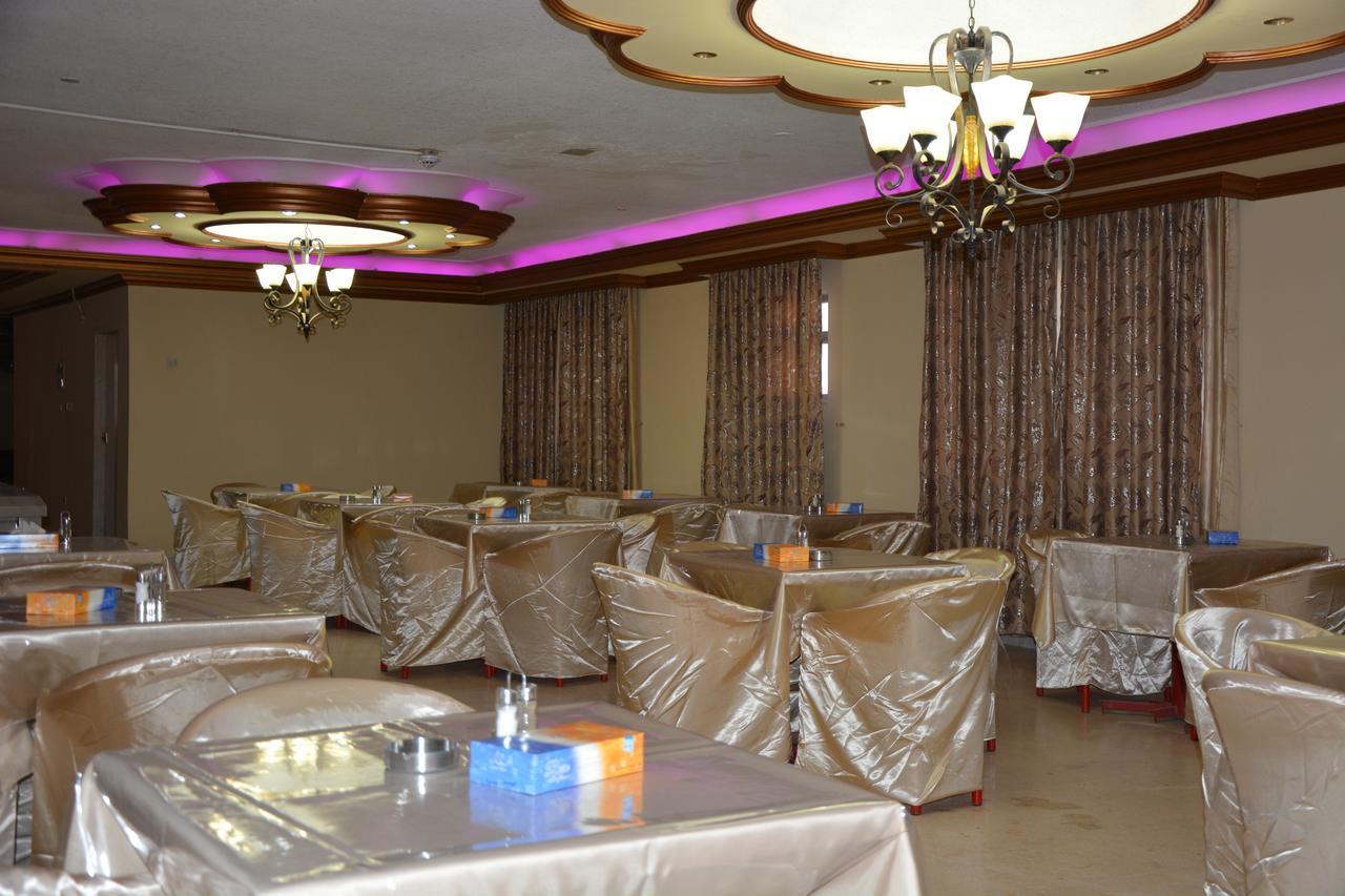 Teeba Palace Hotel Suites Амман Екстер'єр фото
