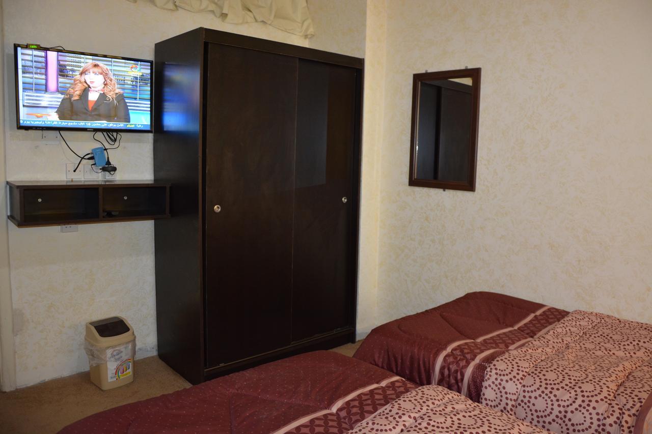 Teeba Palace Hotel Suites Амман Екстер'єр фото