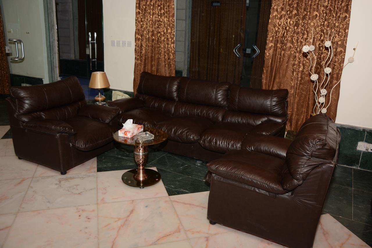 Teeba Palace Hotel Suites Амман Екстер'єр фото