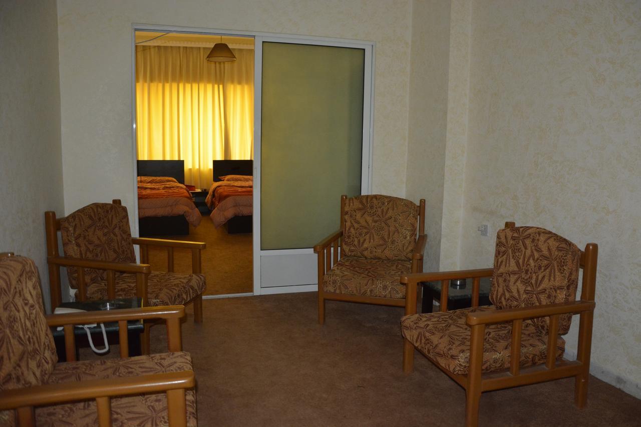 Teeba Palace Hotel Suites Амман Екстер'єр фото