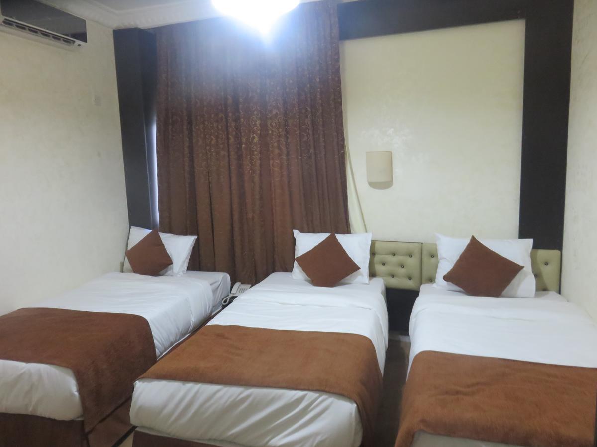 Teeba Palace Hotel Suites Амман Екстер'єр фото