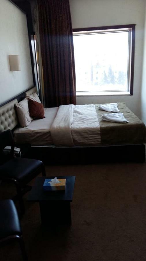 Teeba Palace Hotel Suites Амман Екстер'єр фото