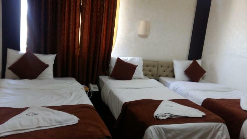 Teeba Palace Hotel Suites Амман Екстер'єр фото